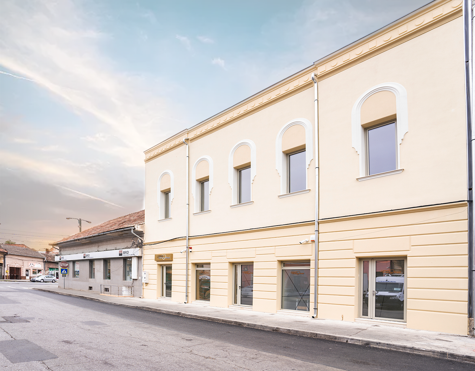 clinica olariu med poza exterior
